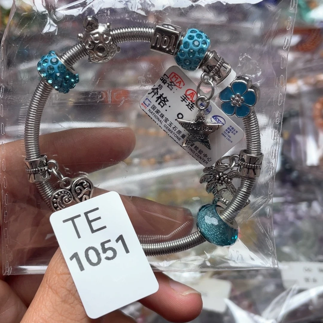 水晶多样性发一只未镶嵌