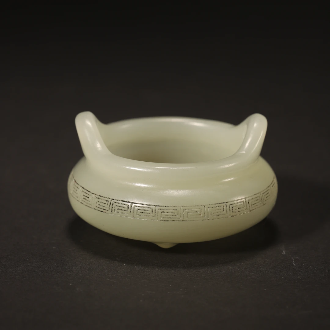 Lot08 清代 和田玉琴炉