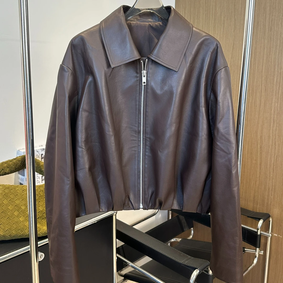 幂式贵气穿搭法则！棕调皮衣+腰线杀211-PYZS250228