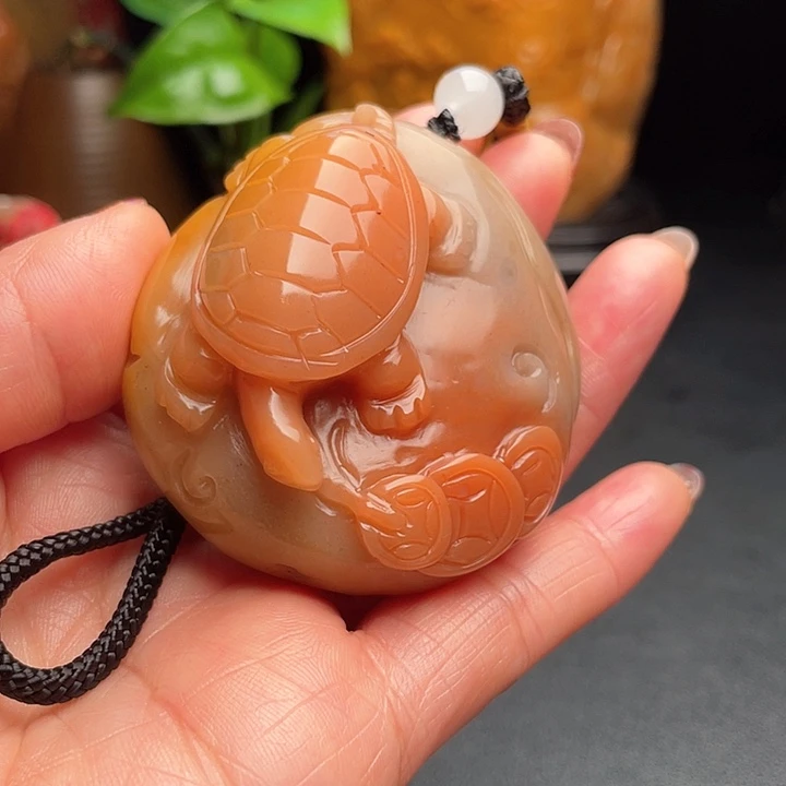 田黄石神***水田黄石把件闲章摆件