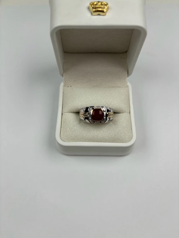 精品文玩：白金戒指