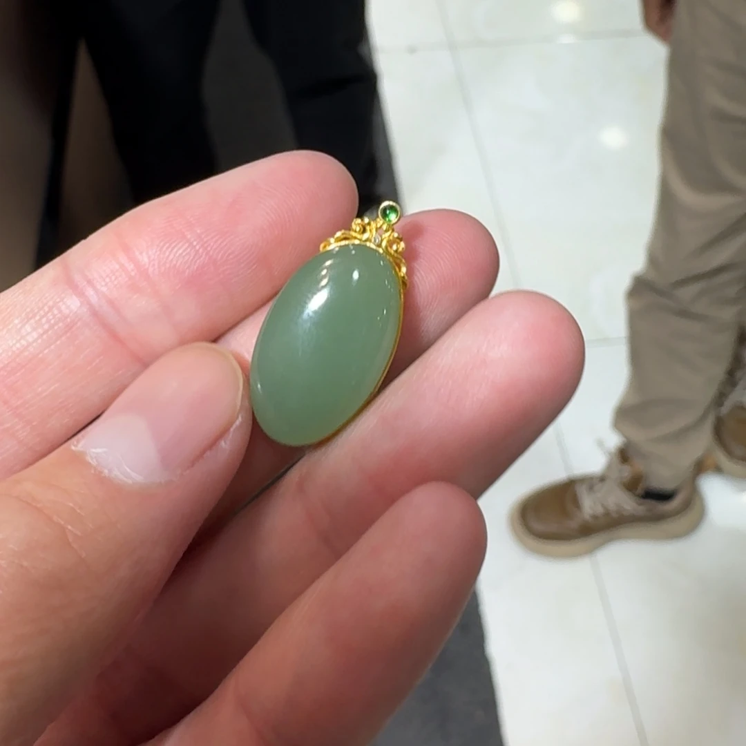 和田玉18K金镶嵌颈饰105好大哥