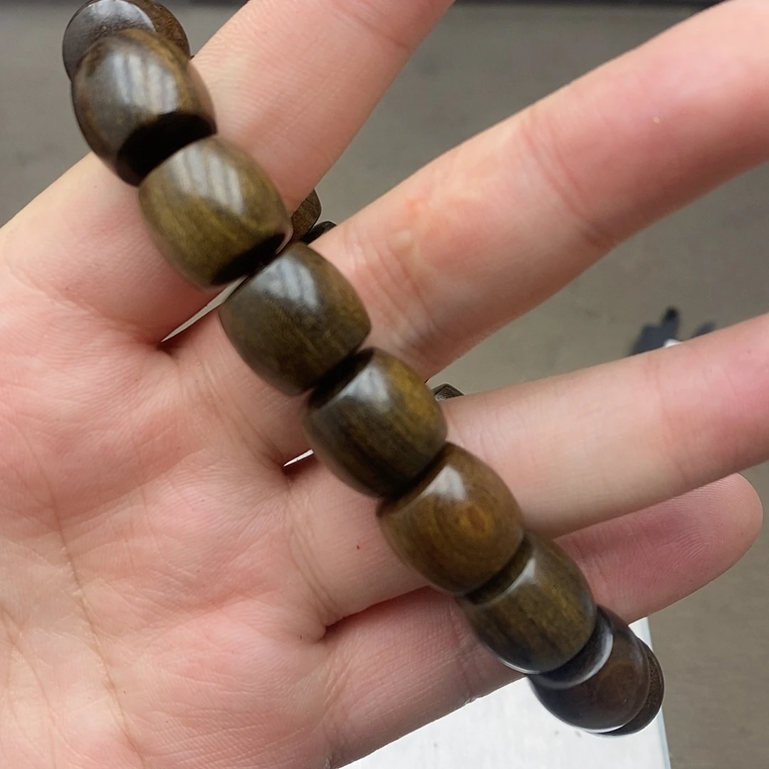 沉香沉香碎屑巴布亚贡木沉香11号