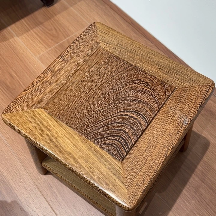 鸡翅木类案台凳子