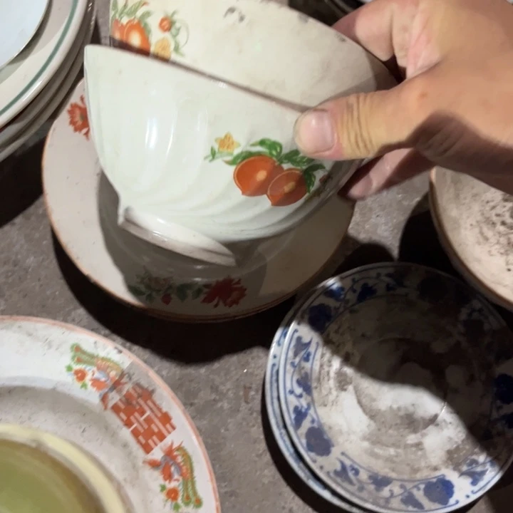 青***檬老货盘子碗啥都有