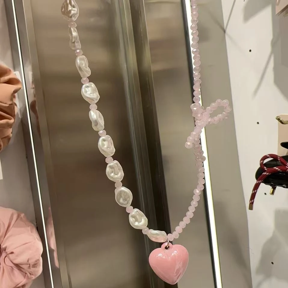 A923粉色爱心水水串珠项链