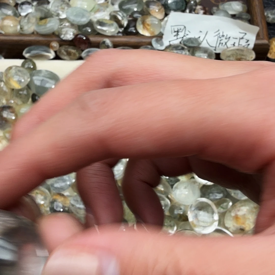 叶***子水晶未镶嵌珠宝半成品