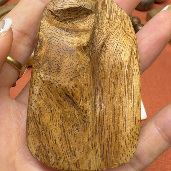 大叶紫檀（黑酸枝木类）