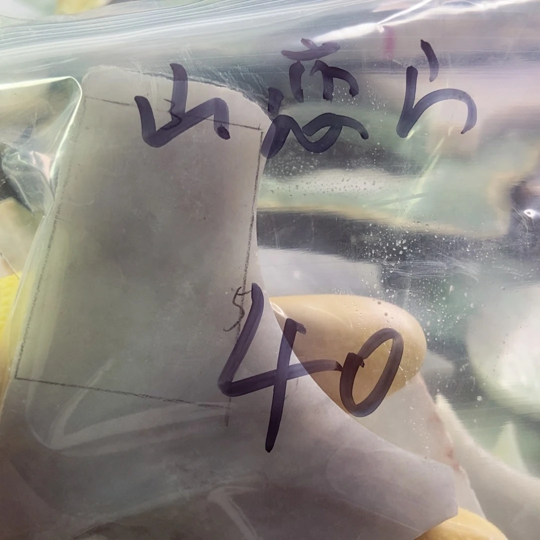 翡翠裸石山*山天然翡翠