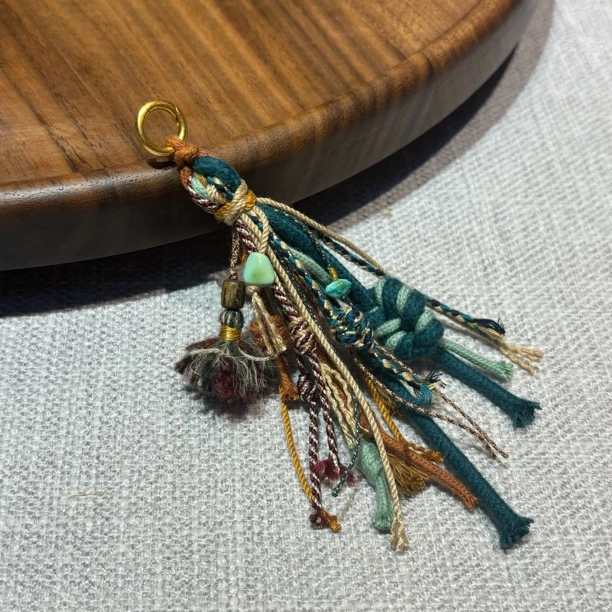 X-361 国风藏式风长款流苏提溜挂件