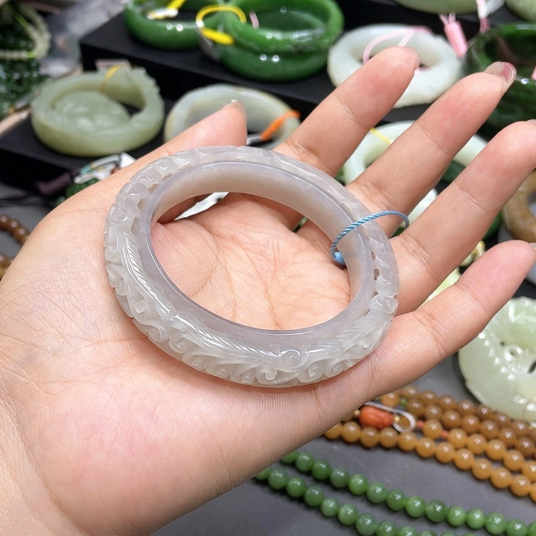 和田玉手镯57圈口9未镶嵌