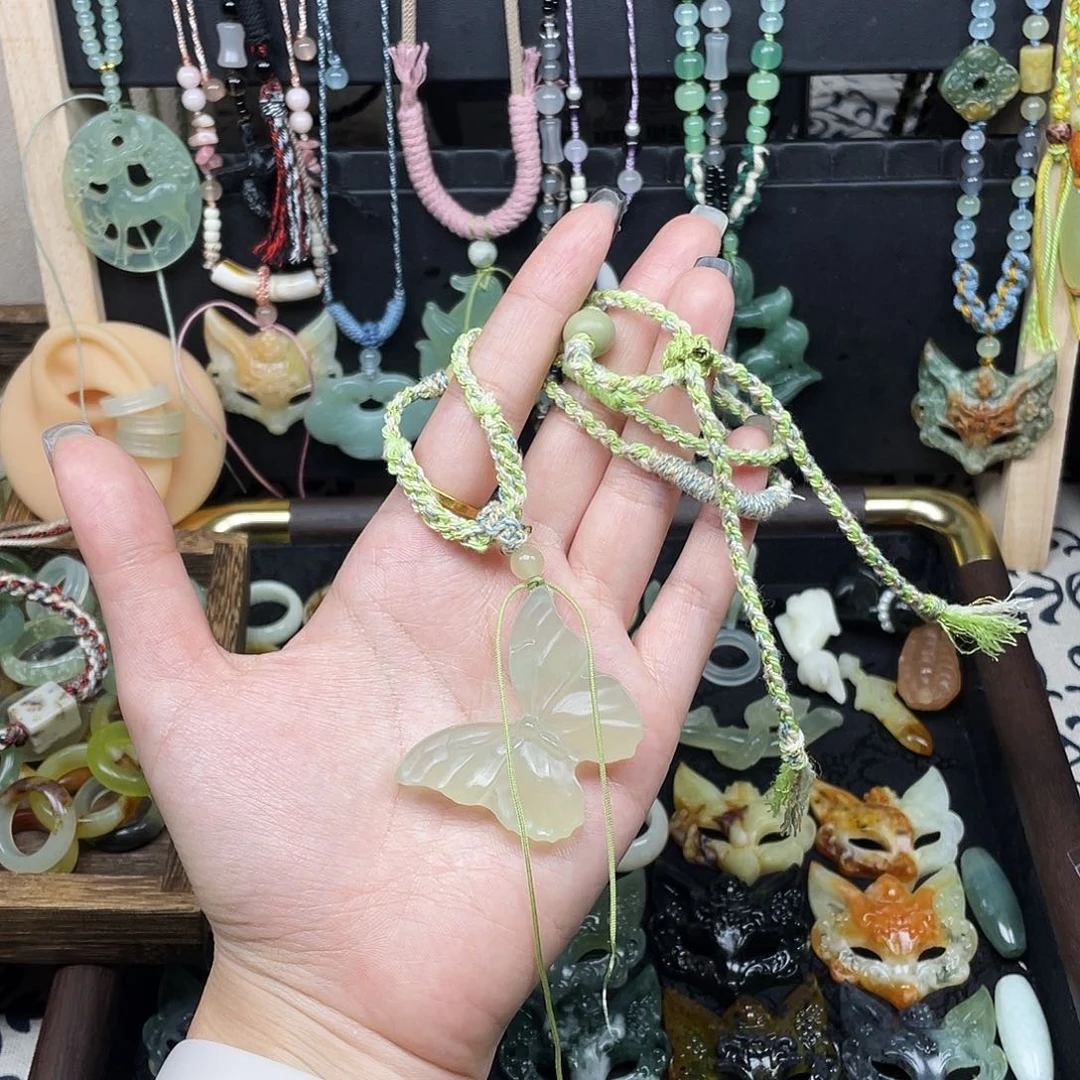 蛇纹石玉未镶嵌颈饰福利