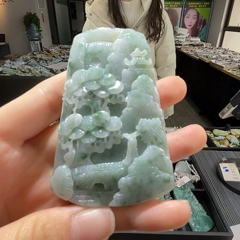 翡翠未镶嵌颈饰翡翠