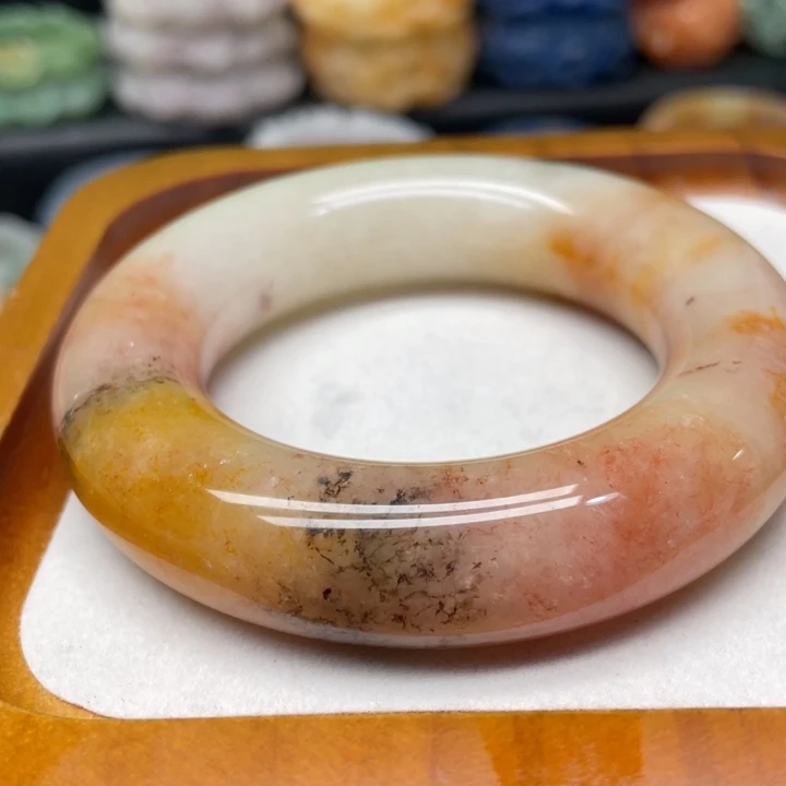 石英质玉未镶嵌珠宝半成品三彩50口径