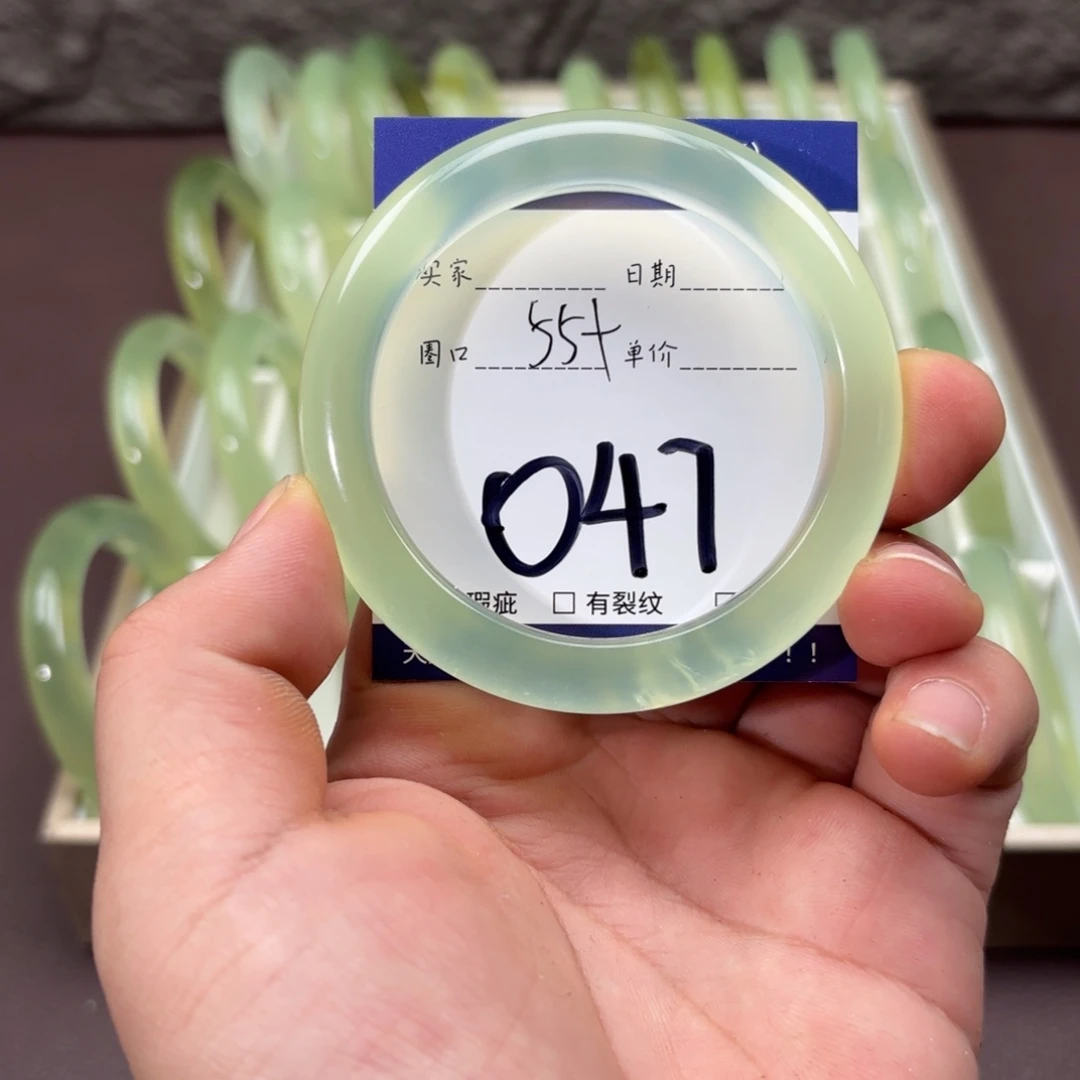 岫玉未镶嵌手镯手镯