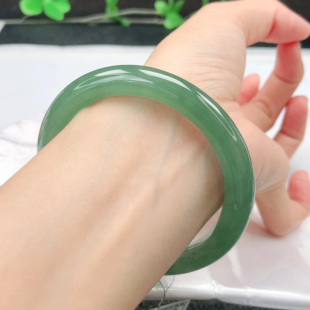 翡翠未镶嵌手镯（圆镯）58圆