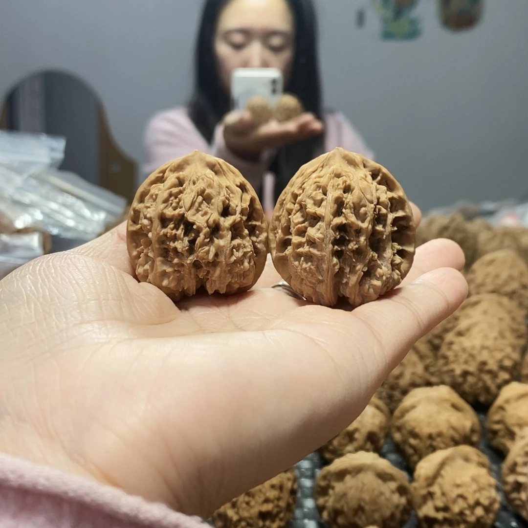 桃核吊坠梨木台36