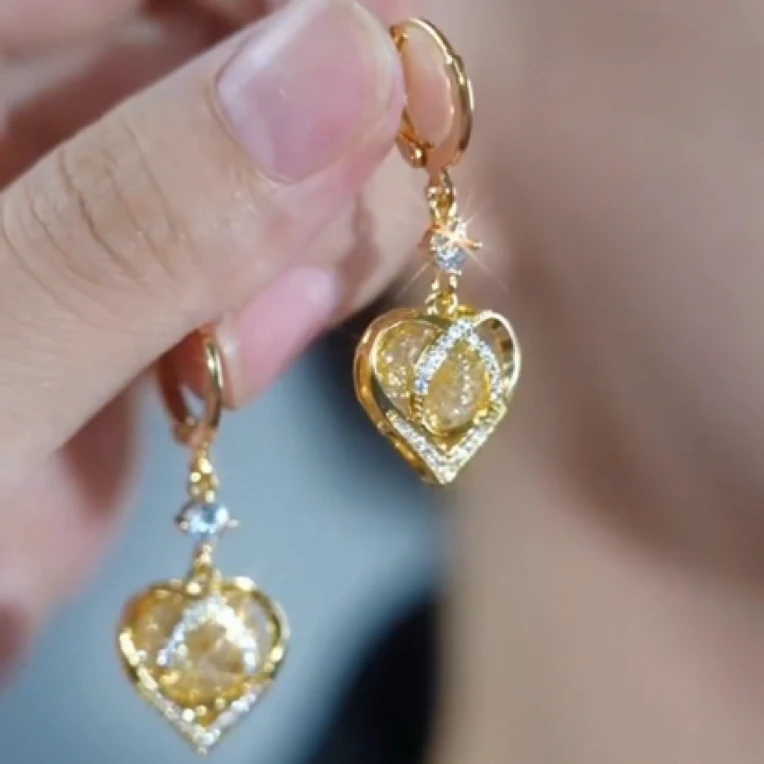 铜合金锆石耳饰 心心相印时尚百搭气质爱心耳环精致百搭独特耳饰