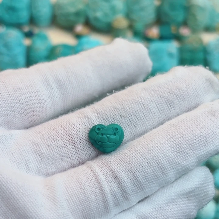 未镶嵌绿松石珠宝奇石