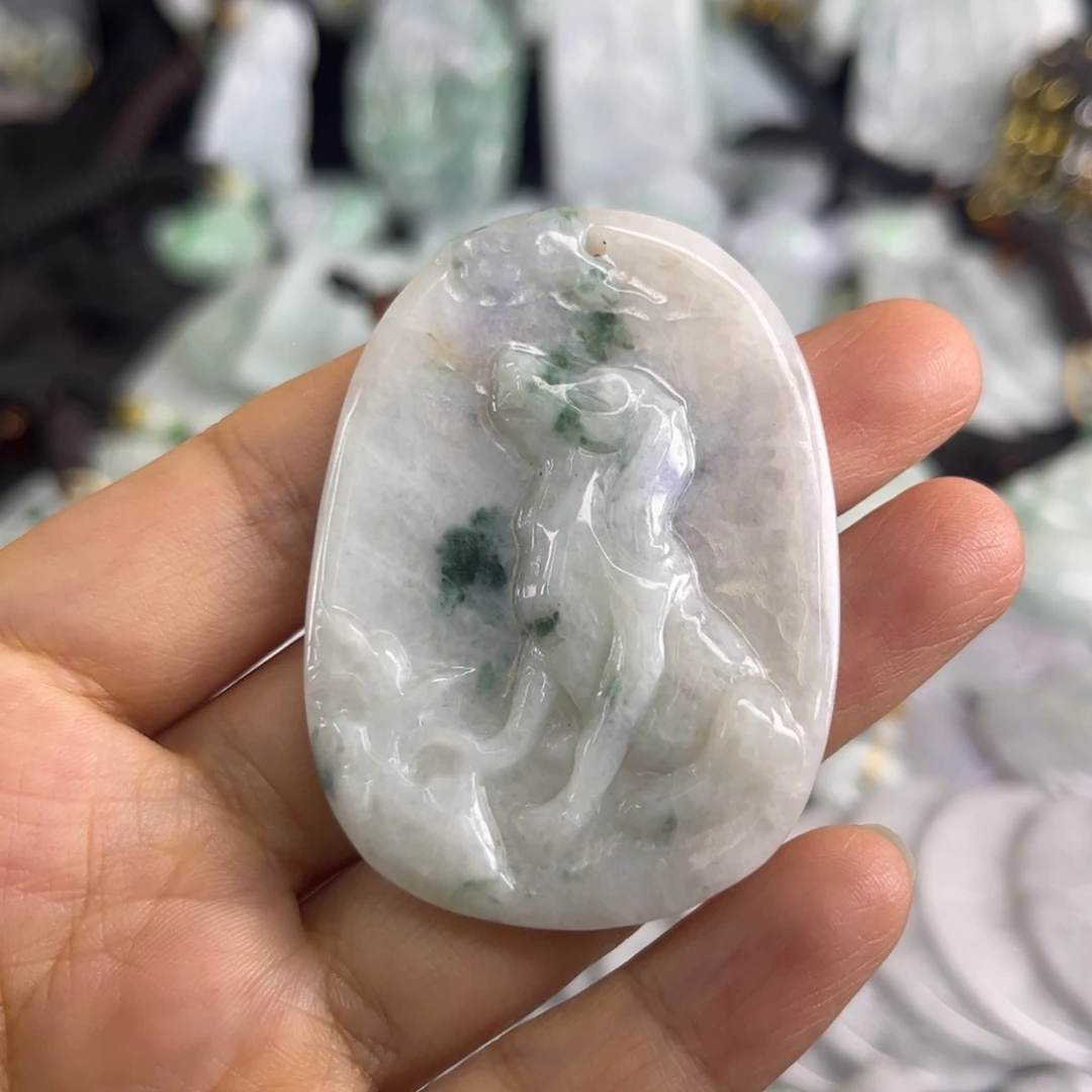 翡翠未镶嵌吊坠(不含链)瑕疵