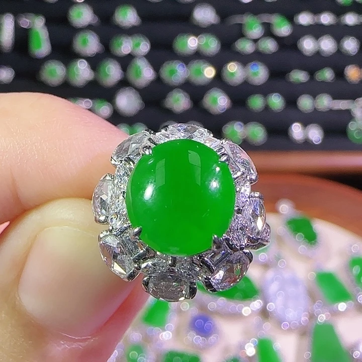 翡翠18K金镶嵌吊坠(不含链)韦*慧