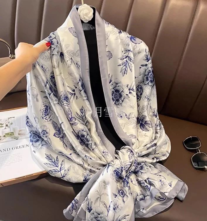 青花玫瑰180*90左右长巾