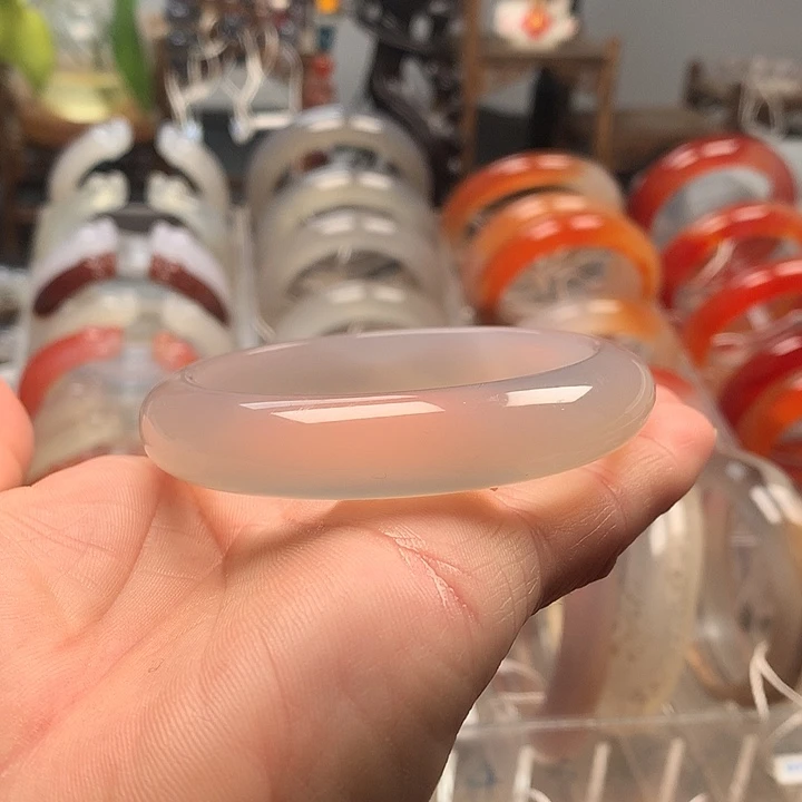 玛瑙/玉髓未镶嵌手镯