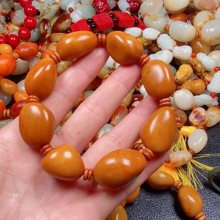 和田玉颈饰未镶嵌破*子