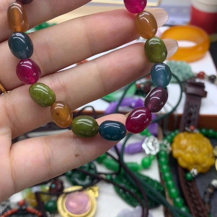 颈饰未镶嵌翡翠吊坠