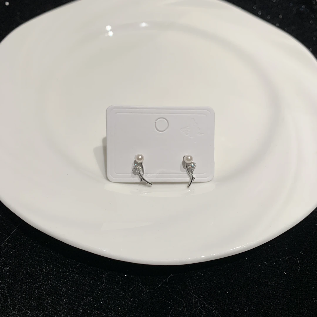 铜合金耳饰 Al6297简约轻奢设计感百搭耳钉甜美俏皮小猫耳饰