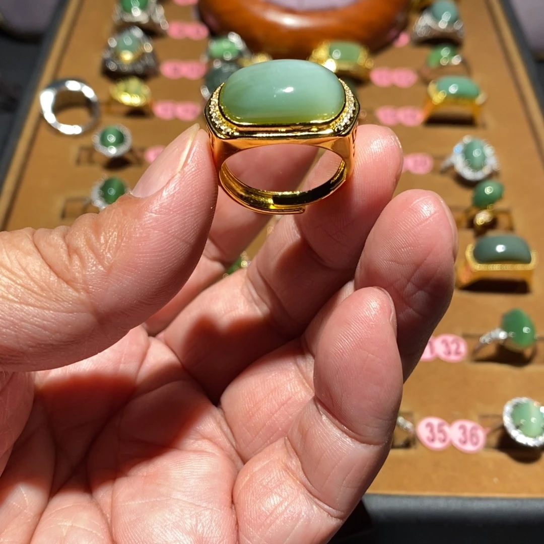 和田玉未镶嵌戒指