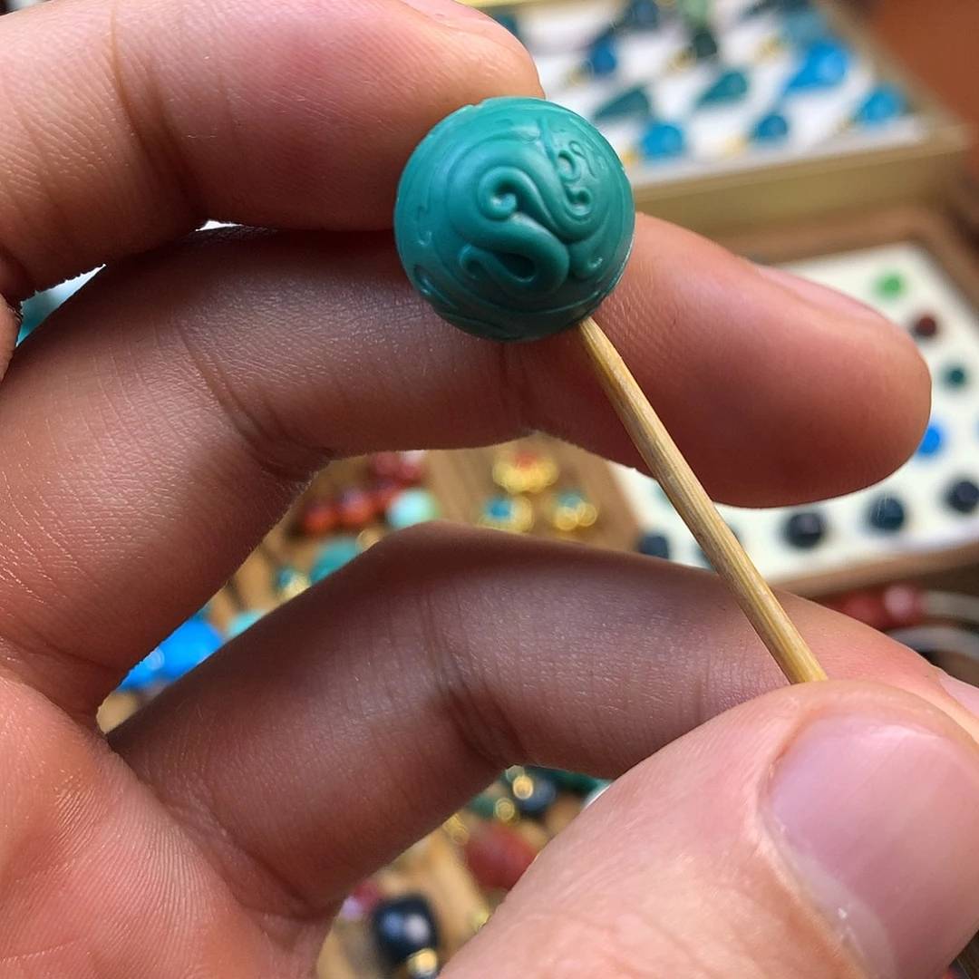 绿松石未镶嵌珠宝奇石