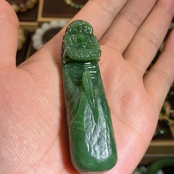 【闪购商品】吊坠(不含链)未镶嵌和田玉（碧玉）