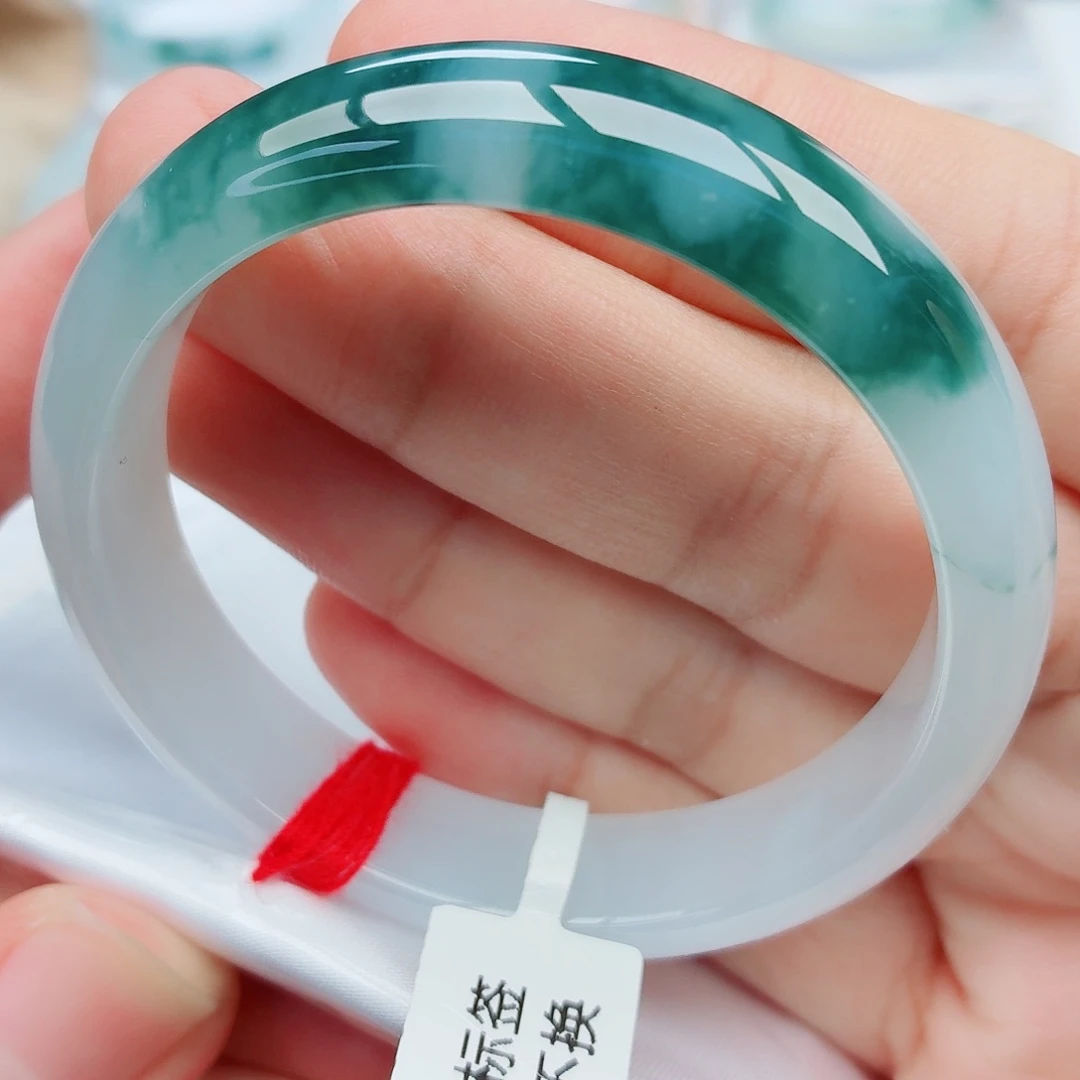 未镶嵌手镯翡翠天然翡翠手镯