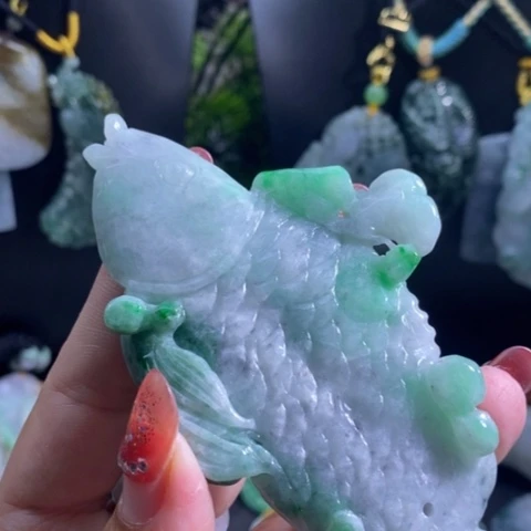 【闪购商品】颈饰未镶嵌翡翠鱼