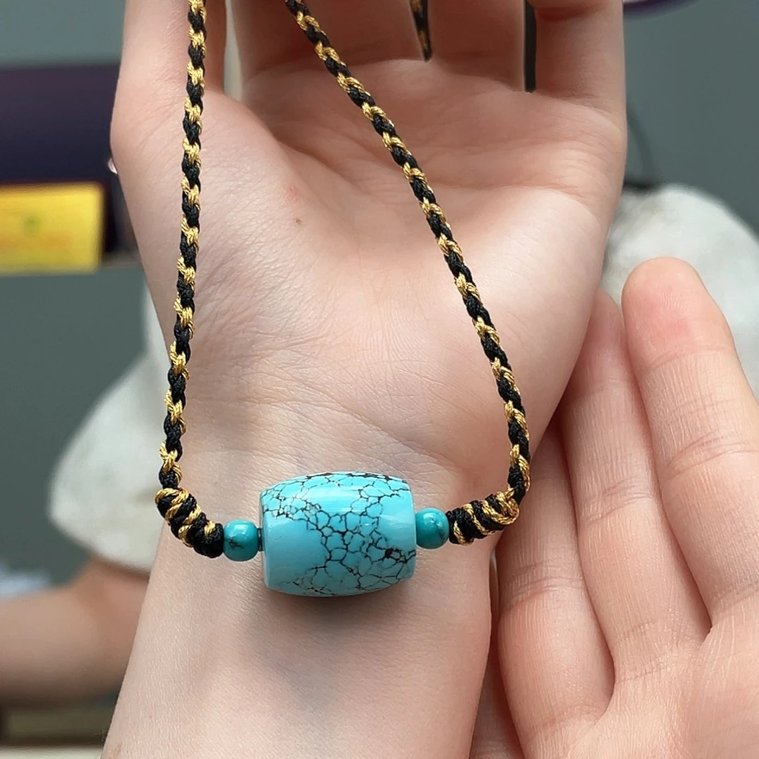 绿松石未镶嵌颈饰