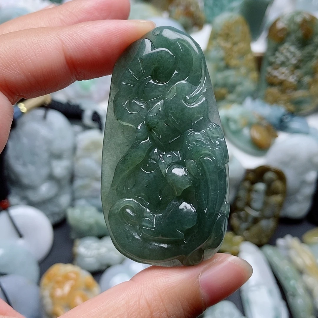 翡翠未镶嵌颈饰翡翠