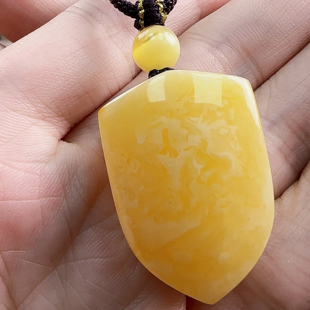 未镶嵌琥珀珠宝奇石