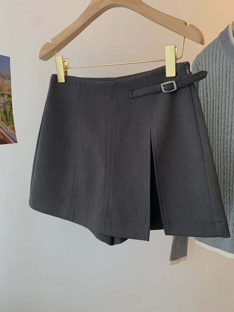 2025秋季新款欧货设计款A字版宽松百搭防走光侧开叉裙裤68582