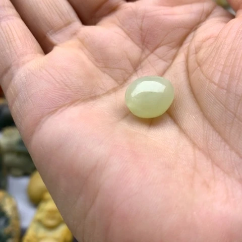 【闪购商品】未镶嵌岫岩河磨玉（透闪石质玉）挂件✨*哥