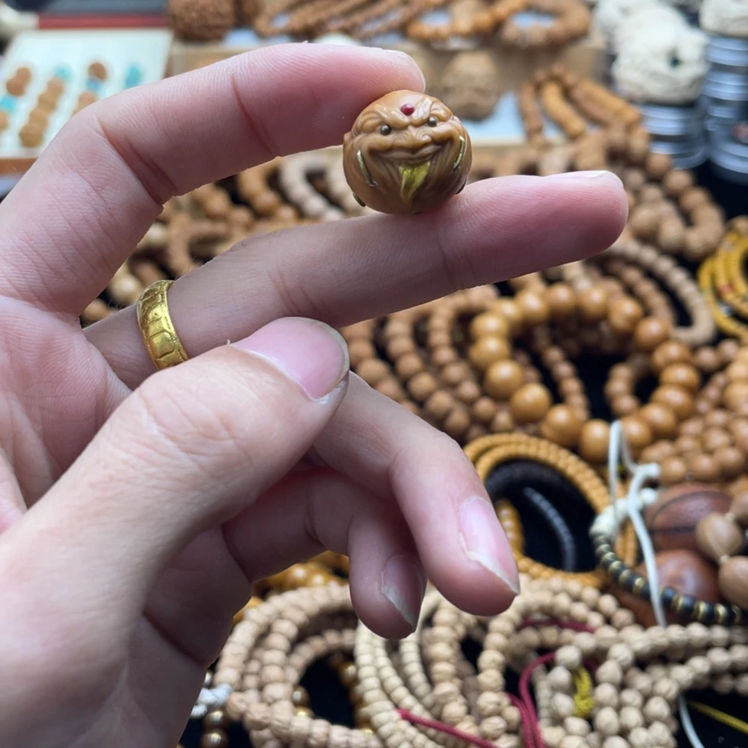 吊坠猴头核桃恶僧