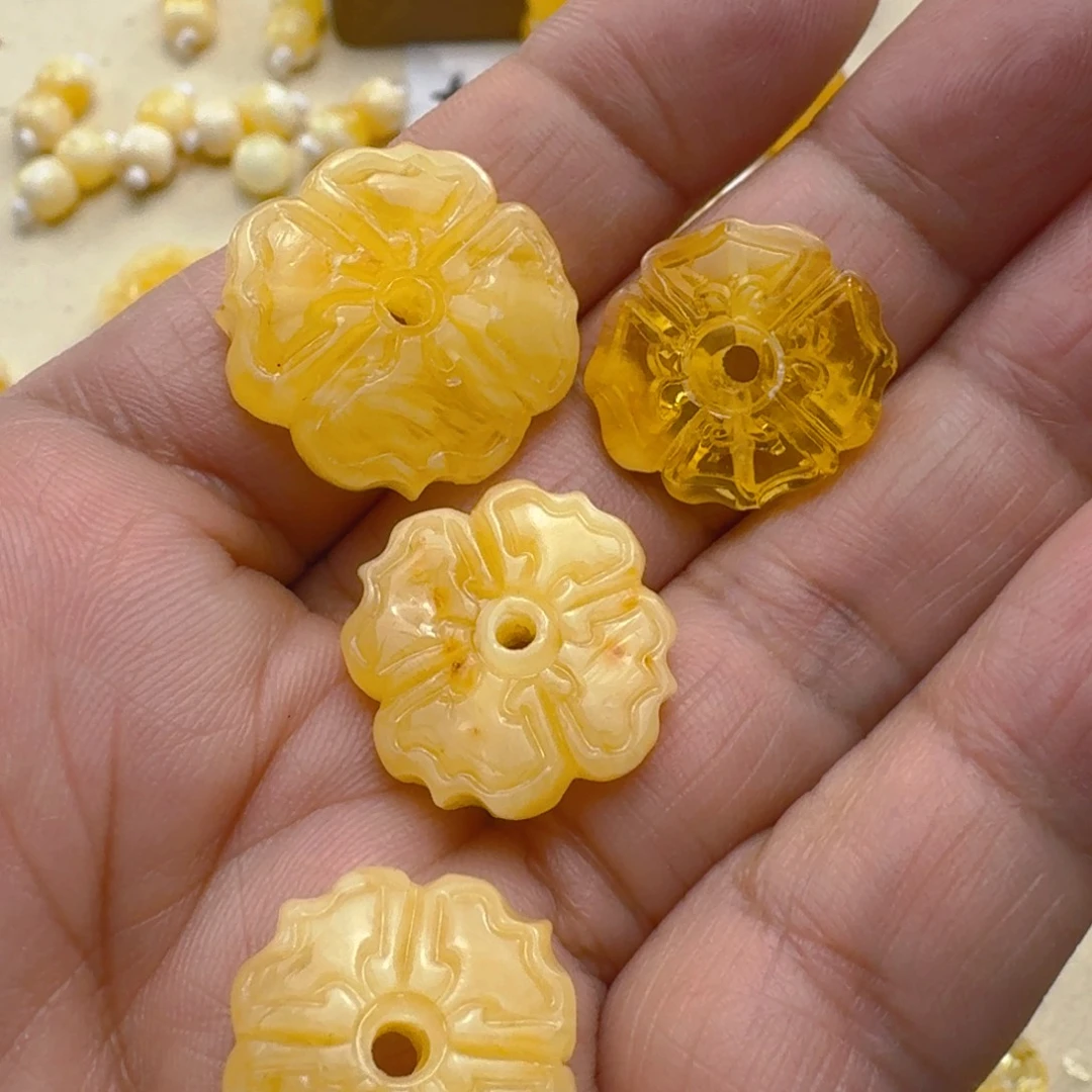 未镶嵌蜜蜡裸石4.61g莲花扣