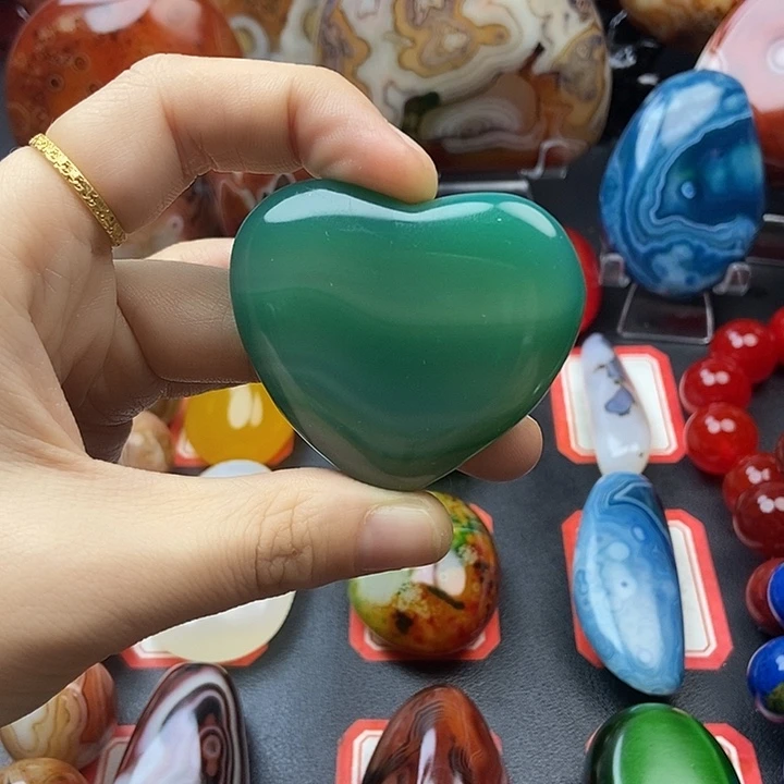 玛瑙/玉髓未镶嵌珠宝奇石