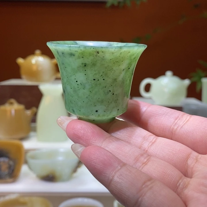 未镶嵌和田玉摆件碧玉仰钟杯福利