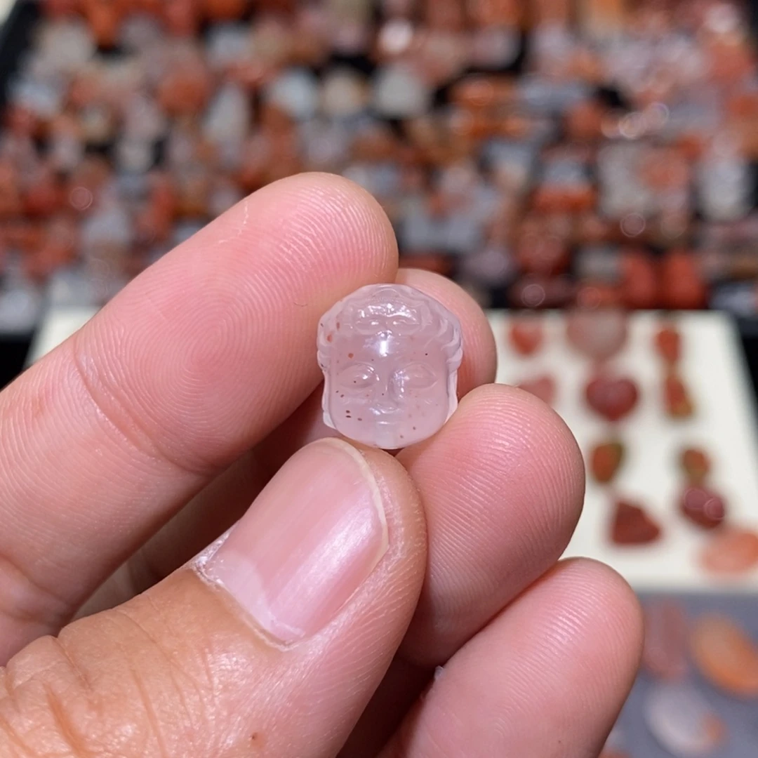 南红玛瑙冰飘未镶嵌观音头1