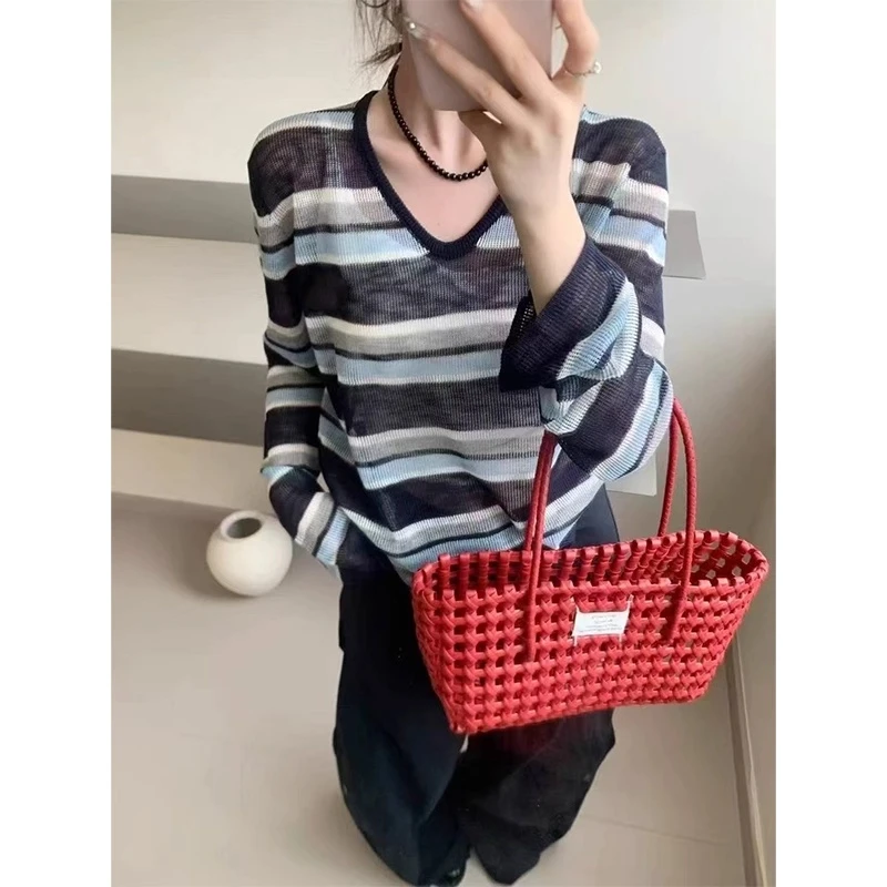 撞色条纹V领长袖冰丝防晒T恤女夏季薄款外搭罩衫空调衫松弛感上衣
