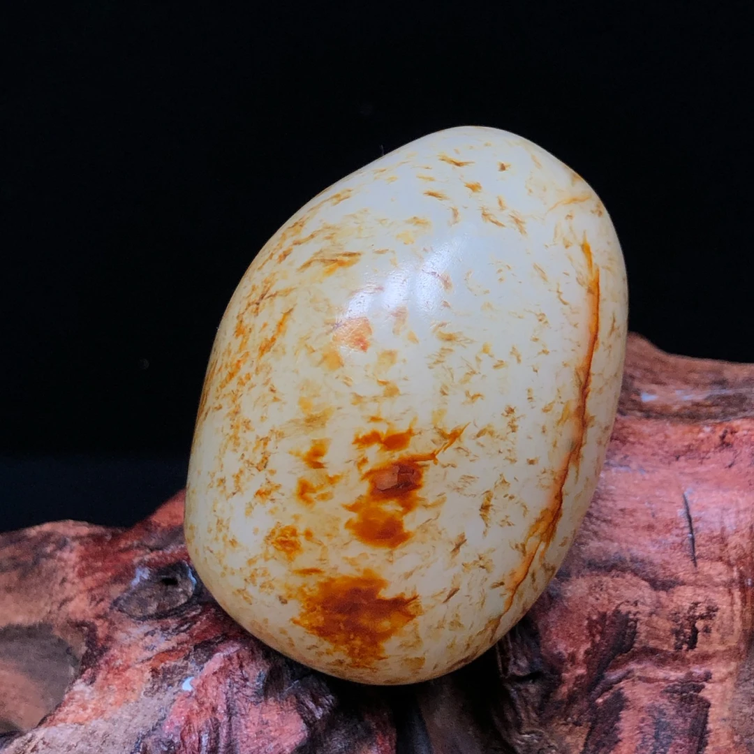 【底价已开价】96克和田玉红皮秋梨皮53*38*30mm货号01902和