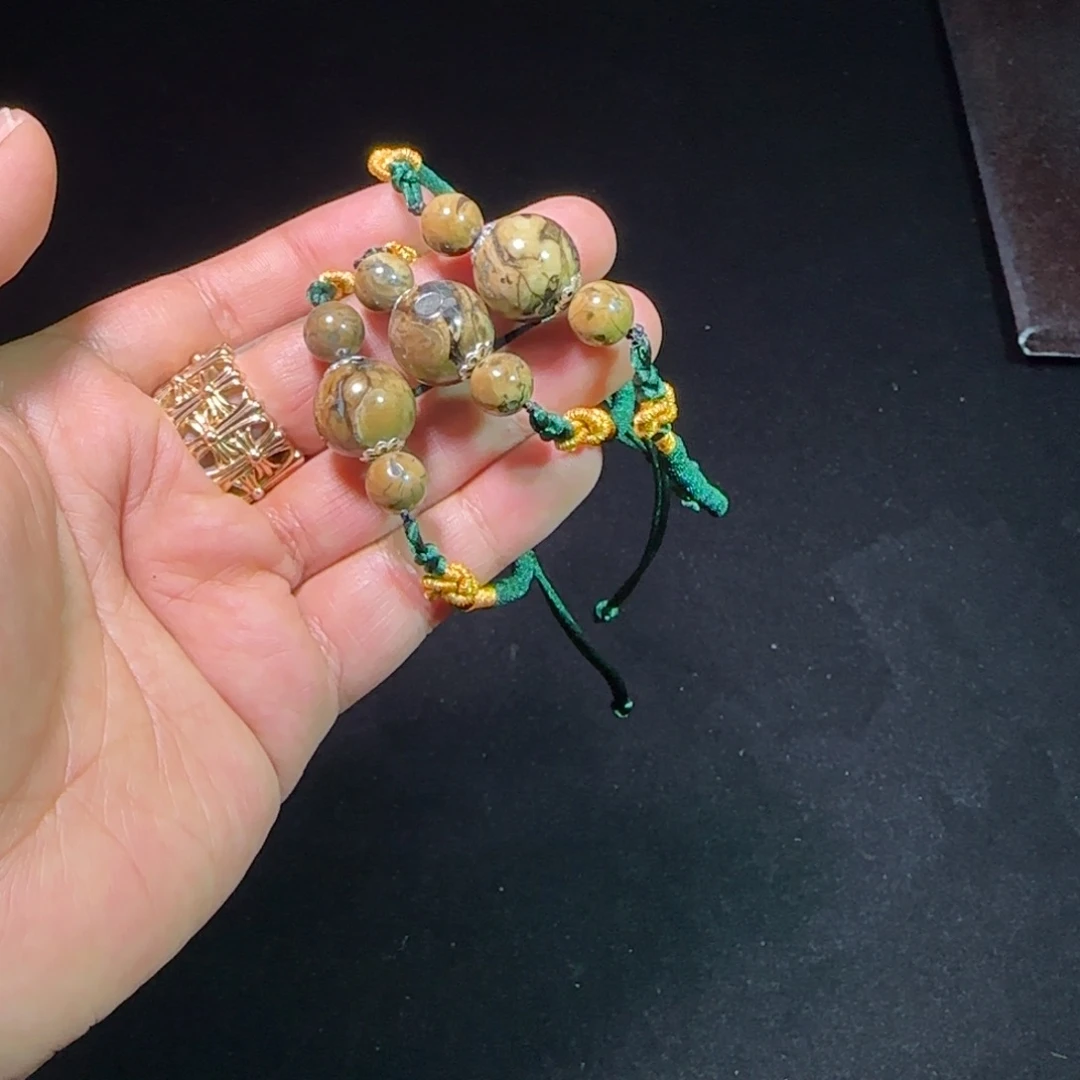 琥珀未镶嵌裸石琥珀