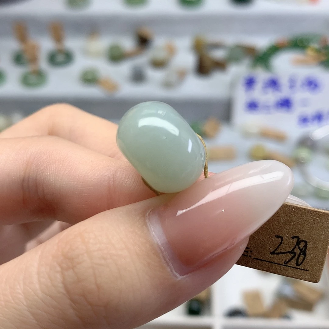 手串未镶嵌和田玉奶蓝