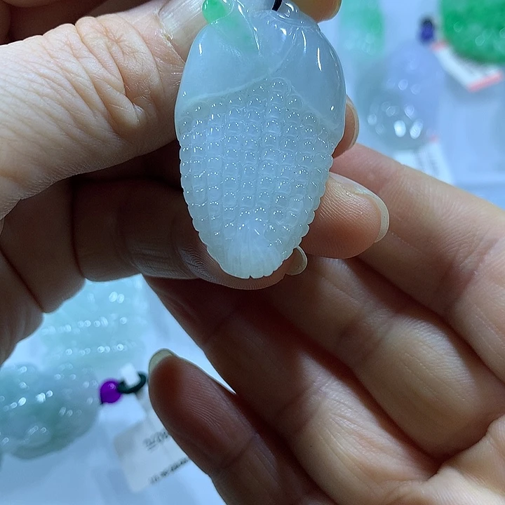 翡翠18K金镶嵌颈饰天然翡翠A货吊坠